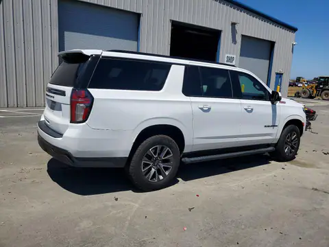 2021 Chevrolet Suburban VIN 1GNSKDKD4MR126610 фото 3