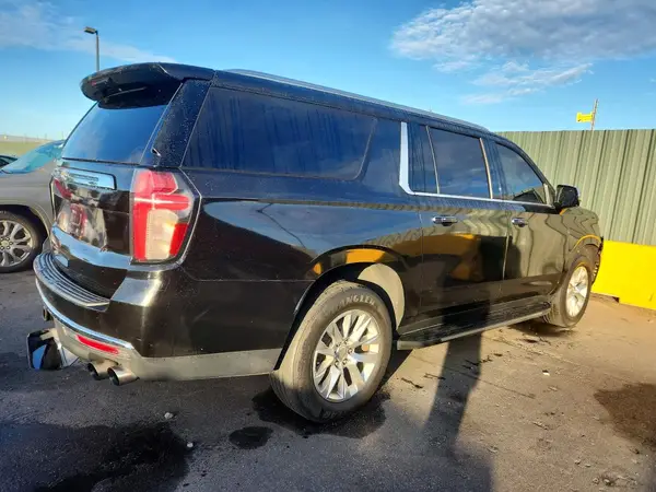 1GNSCFKD5MR319972 — 2021 Chevrolet Suburban, фото 3 с аукциона Copart 13.10.2026, Передняя часть