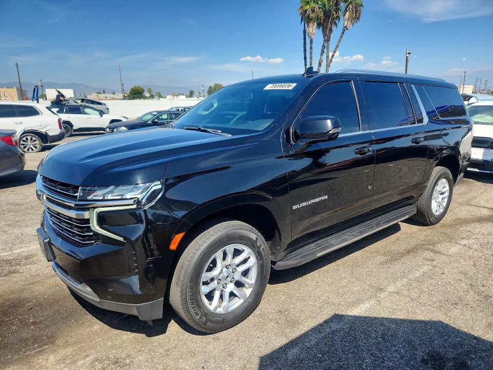 2021 Chevrolet Suburban VIN 1GNSCCKD4MR168573 фото 1