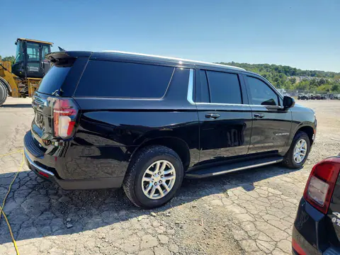 2022 CHEVROLET SUBURBAN VIN 1GNSKCKDXNR190033 фото 3