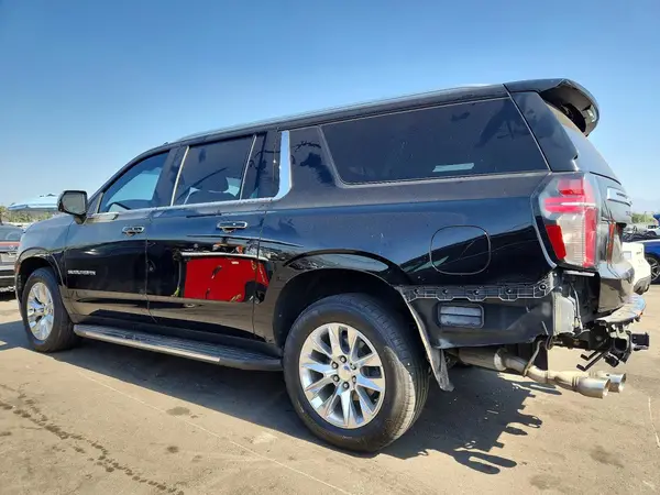 1GNSKFKD1NR143992 — 2022 Chevrolet Suburban, фото 2 с аукциона Copart, Задняя часть