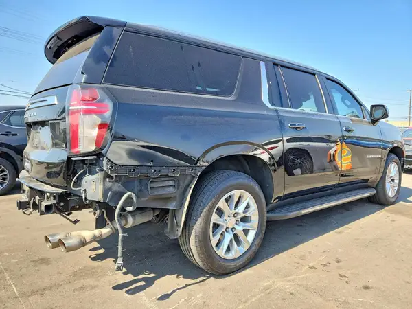 1GNSKFKD1NR143992 — 2022 Chevrolet Suburban, фото 3 с аукциона Copart, Задняя часть