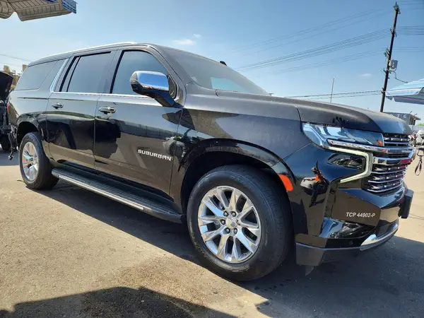 1GNSKFKD1NR143992 — 2022 Chevrolet Suburban, фото 4 с аукциона Copart, Задняя часть