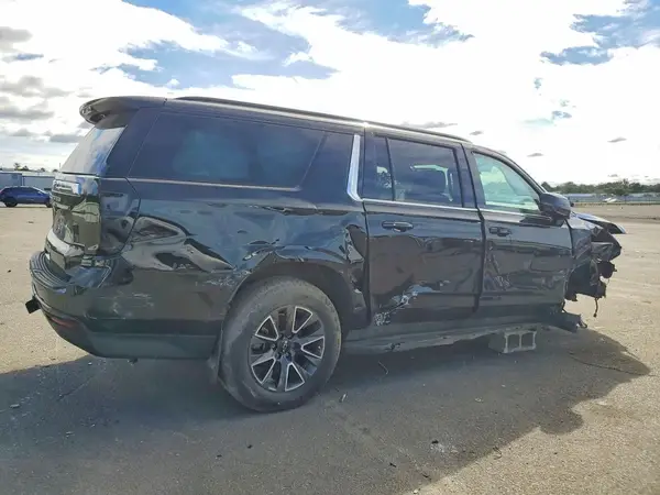 1GNSKEKD6PR295604 — 2023 Chevrolet Suburban, фото 3 с аукциона Copart 07.10.2026, Передняя часть