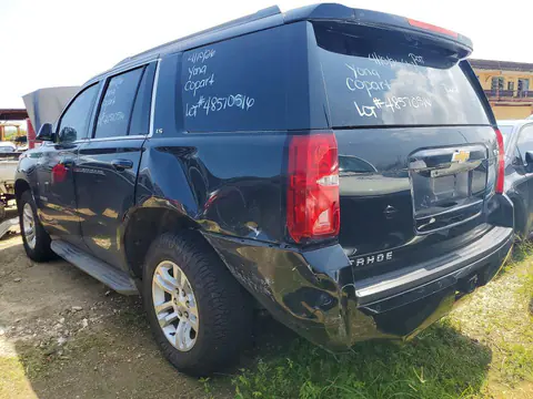 2015 Chevrolet Tahoe VIN 1GNSCAKC6FR184899 фото 2