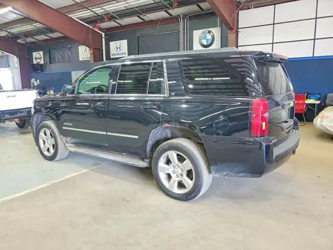 2015 Chevrolet Tahoe VIN 1GNSKBKC3FR226728 фото 2