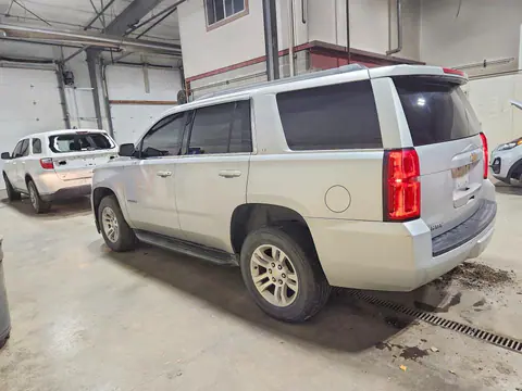 2015 Chevrolet Tahoe VIN 1GNSKBKC6FR181591 фото 2