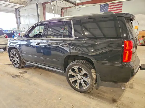 1GNSKCKC7GR301986 — 2016 Chevrolet Tahoe, фото 2 с аукциона Copart, Град