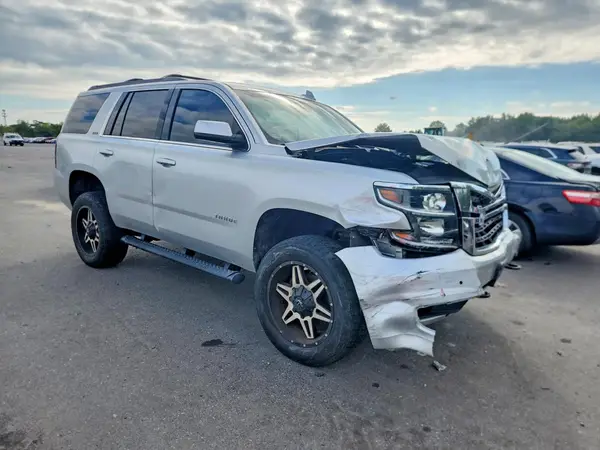 1GNSKBKC1HR287594 — 2017 Chevrolet Tahoe, фото 4 с аукциона Copart, Передняя часть