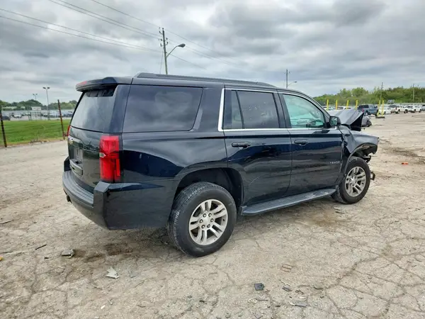 1GNSCAKC4HR306100 — 2017 Chevrolet Tahoe, фото 3 с аукциона Copart, Передняя часть