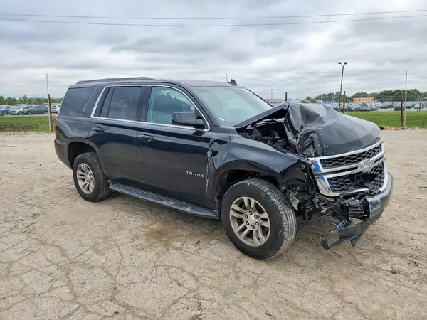 1GNSCAKC4HR306100 — 2017 Chevrolet Tahoe, фото 4 с аукциона Copart, Передняя часть