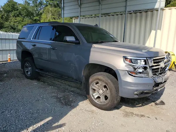 1GNSKBKC8HR368558 — 2017 Chevrolet Tahoe, фото 4 с аукциона Copart, Передняя часть