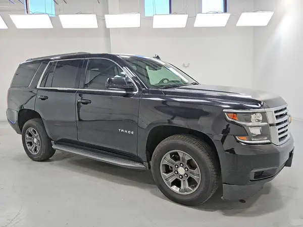 1GNSKAKC4JR120033 — 2018 Chevrolet Tahoe, фото 4 с аукциона Copart 29.09.2026, Механические повреждения