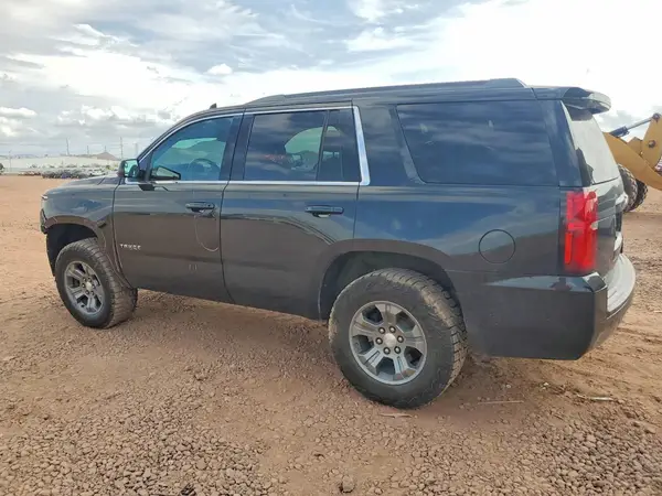 1GNSKAECXJR297942 — 2018 Chevrolet Tahoe, фото 2 с аукциона Copart, Передняя часть