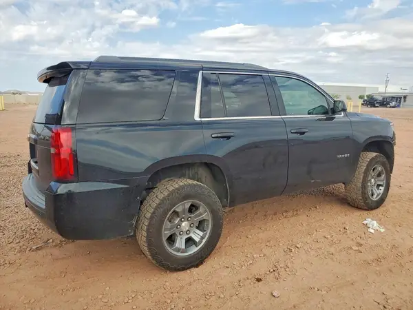 1GNSKAECXJR297942 — 2018 Chevrolet Tahoe, фото 3 с аукциона Copart, Передняя часть