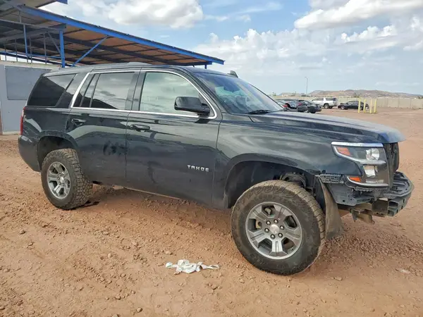 1GNSKAECXJR297942 — 2018 Chevrolet Tahoe, фото 4 с аукциона Copart, Передняя часть