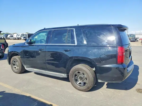 1GNSKDECXJR216780 — 2018 Chevrolet Tahoe, фото 2 с аукциона Copart 08.10.2026, Мелкие вмятины и царапины