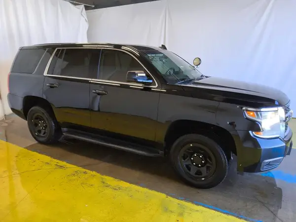 1GNLCDEC9KR295569 — 2019 Chevrolet Tahoe, фото 4 с аукциона Copart 28.09.2026, Механические повреждения