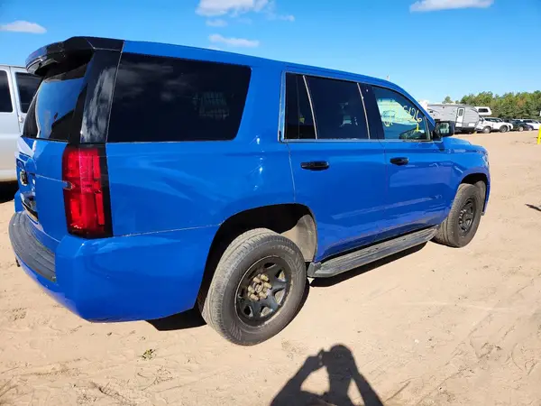 1GNSKDEC7KR402780 — 2019 Chevrolet Tahoe, фото 3 с аукциона Copart 29.09.2026, Мелкие вмятины и царапины