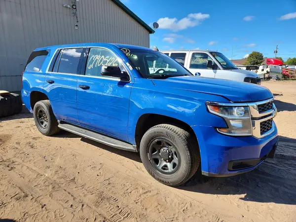 1GNSKDEC7KR402780 — 2019 Chevrolet Tahoe, фото 4 с аукциона Copart 29.09.2026, Мелкие вмятины и царапины