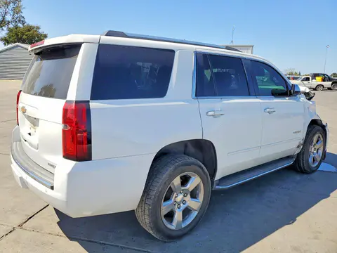 2019 Chevrolet Tahoe VIN 1GNSCCKC7KR173495 фото 3