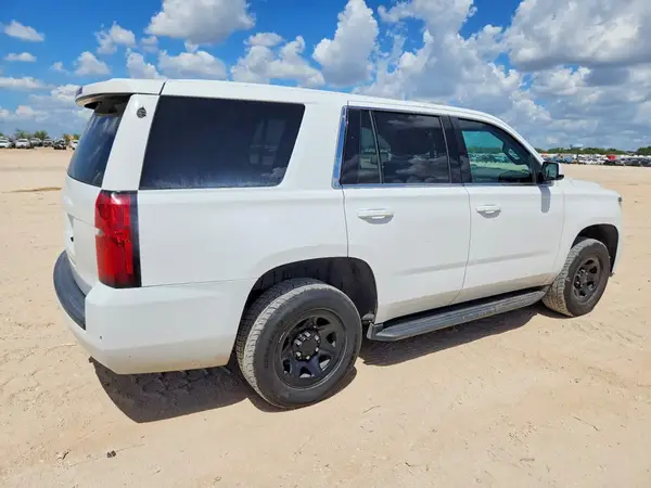 1GNLCDEC6KR298008 — 2019 Chevrolet Tahoe, фото 3 с аукциона Copart 15.10.2026, Разукомплектован