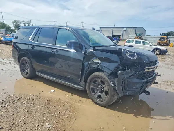 1GNSKLED8MR481219 — 2021 Chevrolet Tahoe, фото 4 с аукциона Copart, Передняя часть