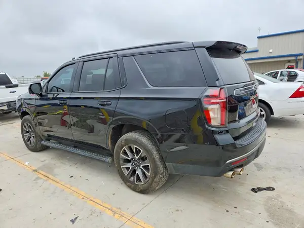 1GNSKPKL3NR174710 — 2022 Chevrolet Tahoe, фото 2 с аукциона Copart, Передняя часть