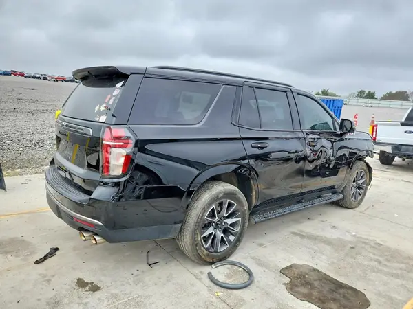 1GNSKPKL3NR174710 — 2022 Chevrolet Tahoe, фото 3 с аукциона Copart, Передняя часть