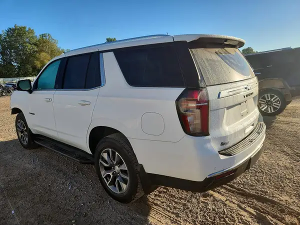 1GNSKNKDXPR490766 — 2023 Chevrolet Tahoe, фото 2 с аукциона Copart, Передняя часть