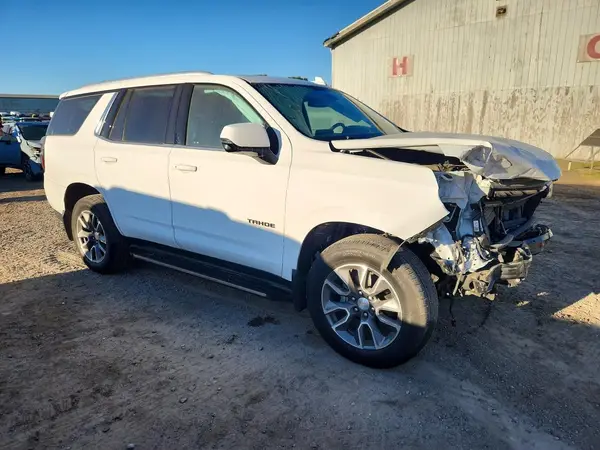 1GNSKNKDXPR490766 — 2023 Chevrolet Tahoe, фото 4 с аукциона Copart, Передняя часть