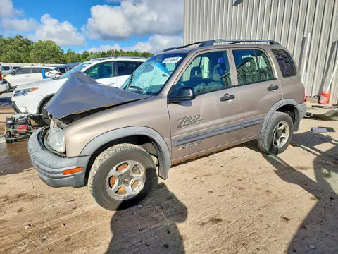 2CNBJ734126907858 — 2002 Chevrolet Tracker 2D 4X2, Передняя часть (Front End), фото до ремонта