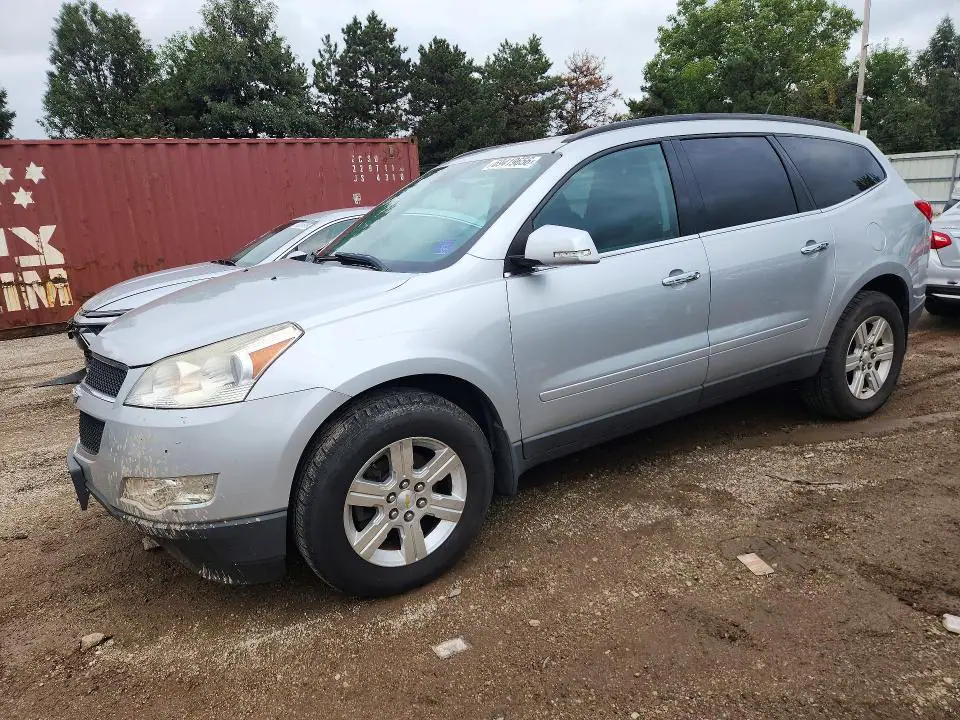 1GNKRGEDXBJ413096 Chevrolet Traverse 2011 — повреждение Мелкие вмятины и царапины, фото до ремонта