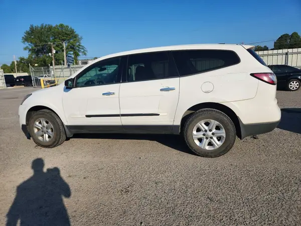 1GNKRFEDXGJ168849 — 2016 Chevrolet Traverse, фото 2 с аукциона Copart, Передняя часть