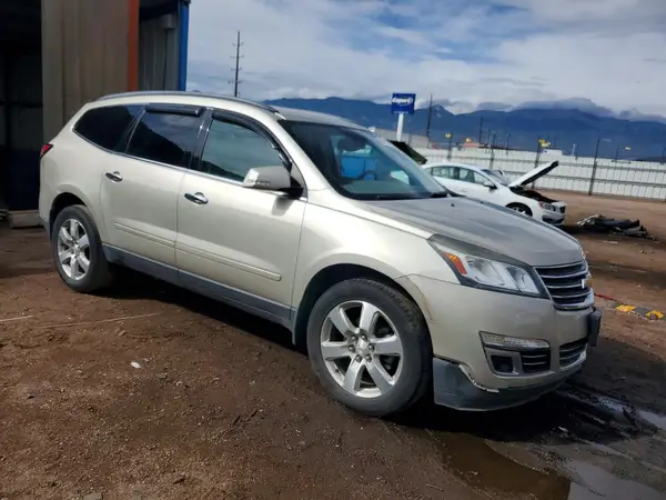 1GNKRJKD0GJ330723 — 2016 Chevrolet Traverse, фото 4 с аукциона Copart, Передняя часть