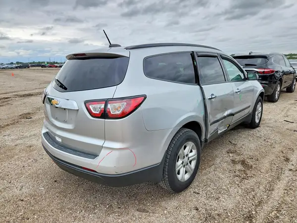 1GNKRFED0HJ157036 — 2017 Chevrolet Traverse, фото 3 с аукциона Copart 13.10.2026, Боковая часть
