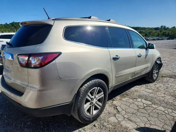 1GNKVGKD0HJ165126 — 2017 Chevrolet Traverse, фото 3 с аукциона Copart, Передняя часть