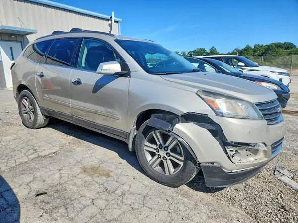 1GNKVGKD0HJ165126 — 2017 Chevrolet Traverse, фото 4 с аукциона Copart, Передняя часть