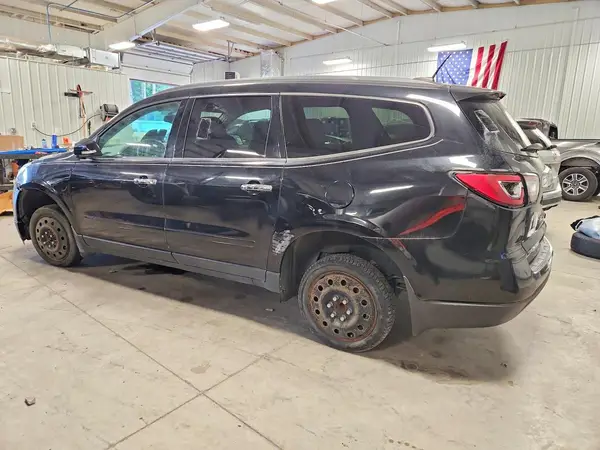 1GNKRGKD6HJ123113 — 2017 Chevrolet Traverse, фото 2 с аукциона Copart, Передняя часть