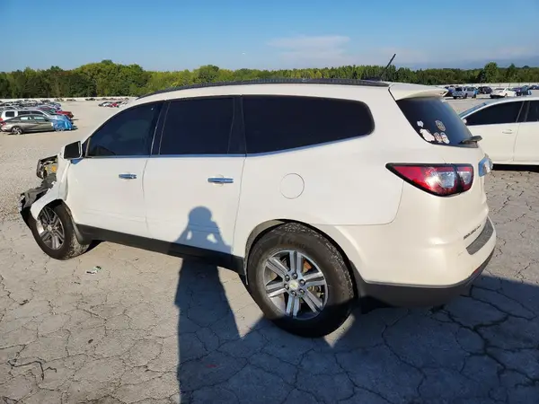 1GNKVHKD8HJ118934 — 2017 Chevrolet Traverse, фото 2 с аукциона Copart, Передняя часть