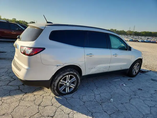 1GNKVHKD8HJ118934 — 2017 Chevrolet Traverse, фото 3 с аукциона Copart, Передняя часть