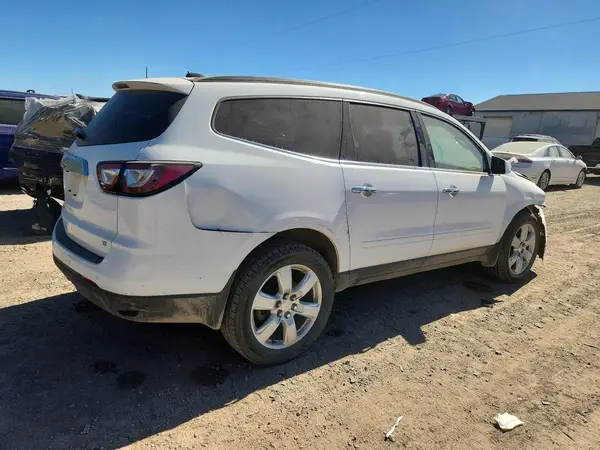 1GNKVGKD0HJ103452 — 2017 Chevrolet Traverse, фото 3 с аукциона Copart, Передняя часть