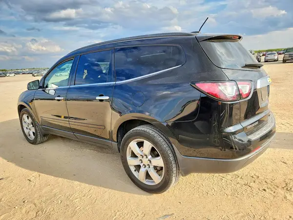 1GNKRGKD6HJ133317 — 2017 Chevrolet Traverse, фото 2 с аукциона Copart 06.10.2026, Боковая часть