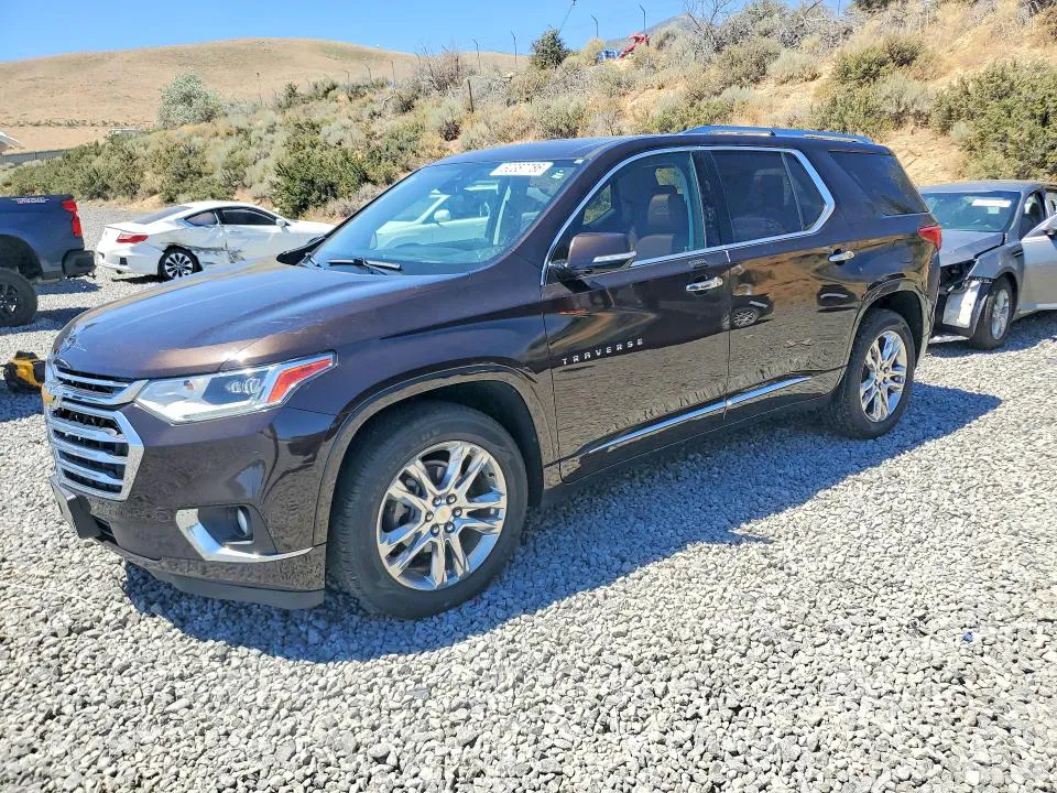 2018 Chevrolet Traverse VIN 1GNEVKKW5JJ156803 фото 1