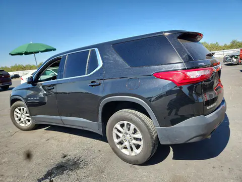 2018 Chevrolet Traverse VIN 1GNERFKW8JJ105596 фото 2