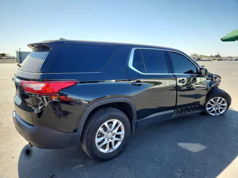 2018 Chevrolet Traverse VIN 1GNERFKW8JJ105596 фото 3