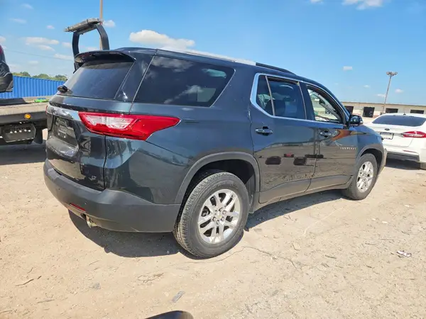 1GNERGKW4JJ262323 — 2018 Chevrolet Traverse, фото 3 с аукциона Copart, Передняя часть