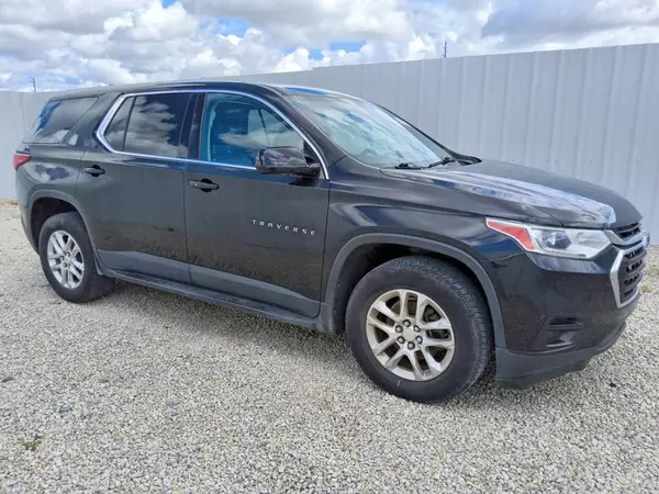 1GNERFKW2JJ260029 — 2018 Chevrolet Traverse, фото 4 с аукциона Copart 29.09.2026, Мелкие вмятины и царапины