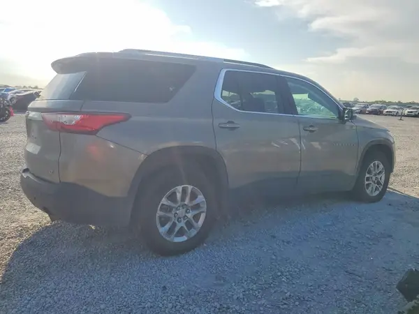 1GNERGKW9JJ243816 — 2018 Chevrolet Traverse, фото 3 с аукциона Copart 05.10.2026, Боковая часть