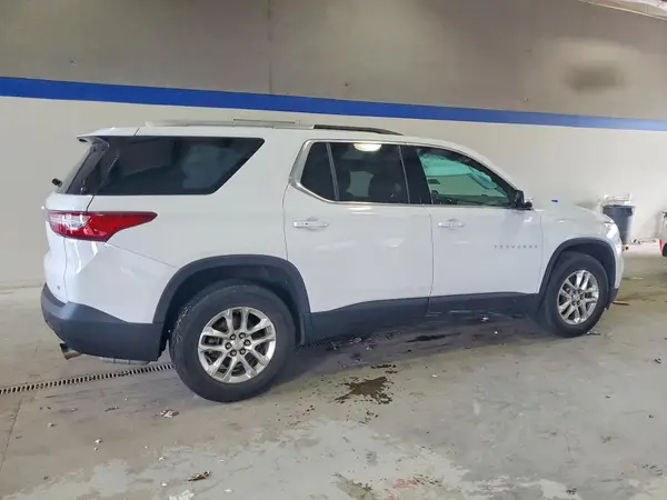 1GNEVGKW6JJ160999 — 2018 Chevrolet Traverse, фото 3 с аукциона Copart, Боковая часть